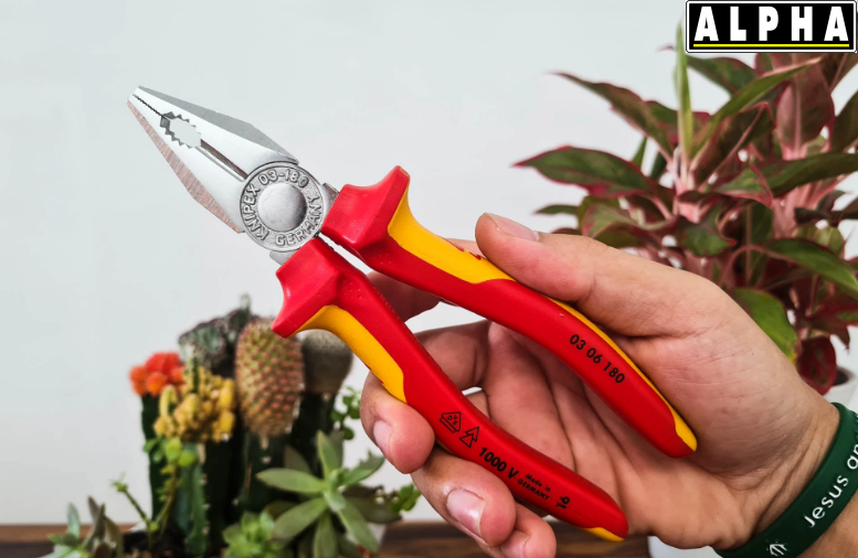 Kìm Đa Năng KNIPEX 03 06 180