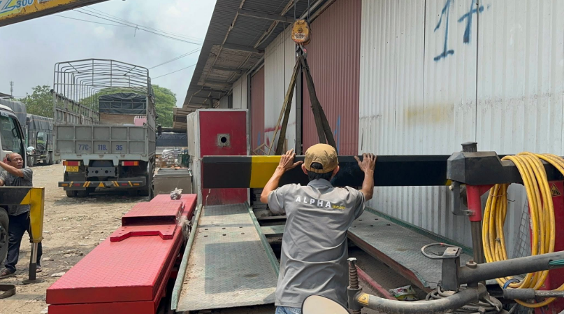 DỊCH VỤ DI DỜI VÀ THÁO LẮP CẦU NÂNG 1 TRỤ RỬA XE