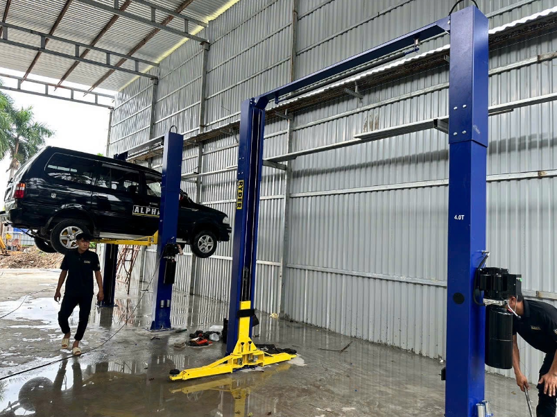 DỊCH VỤ DI DỜI VÀ THÁO LẮP CẦU NÂNG 2 TRỤ RỬA XE